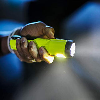 Streamlight 68780 Dualie 3AA 245-Lumen Magnetic Intrinsically Safe Industrial Flashlight with Spot/Flood Without Batteries, Yellow