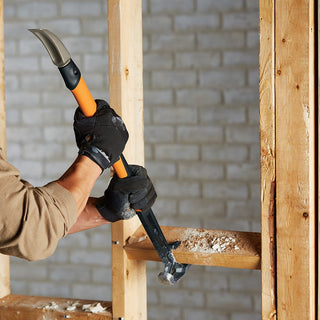 Fiskars IsoCore Wrecking Bar, Board Bender Shock Absorbing Hammer and Crowbar, 30 in