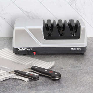 Chef'sChoice 15XV Professional Electric Knife Sharpener with Durable Metal Housing & 100-Percent Diamond Abrasives and Precision Angle Guides for Straight Edge and Serrated Knives, 3-Stage, Metallic